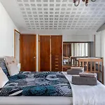 50's Charm By The With Sauna, Free Parking, 5 Bedrooms 別荘 *