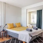 50's Charm By The With Sauna, Free Parking, 5 Bedrooms