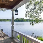 別荘 50's Charm By The With Sauna, Free Parking, 5 Bedrooms