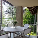 50's Charm By The With Sauna, Free Parking, 5 Bedrooms