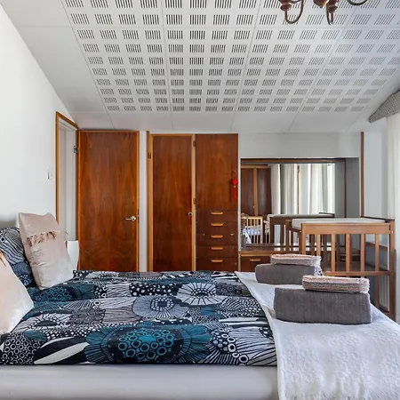 50's Charm By The With Sauna, Free Parking, 5 Bedrooms Holiday home *