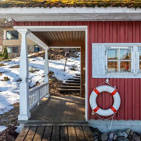 50's Charm By The With Sauna, Free Parking, 5 Bedrooms *