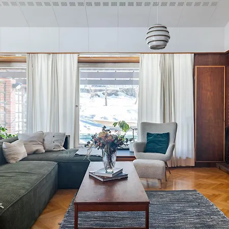 Ferienhaus 50's Charm By The With Sauna, Free Parking, 5 Bedrooms