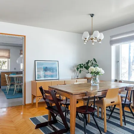 50's Charm By The With Sauna, Free Parking, 5 Bedrooms 度假居 拉赫蒂