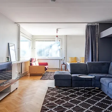 50's Charm By The With Sauna, Free Parking, 5 Bedrooms * Lahti
