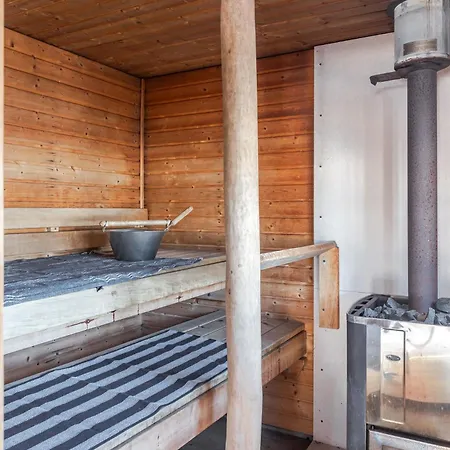 Ferienhaus 50's Charm By The With Sauna, Free Parking, 5 Bedrooms