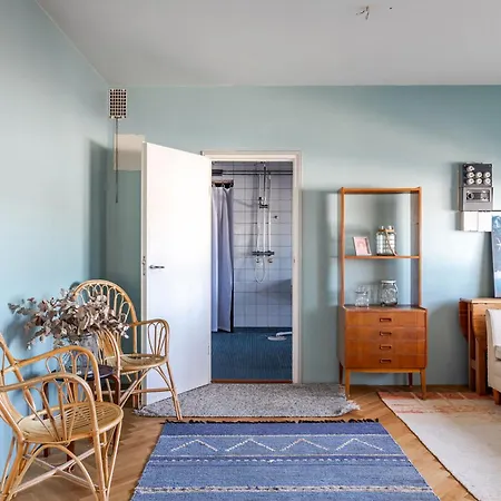 50's Charm By The With Sauna, Free Parking, 5 Bedrooms Holiday home Lahti