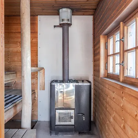 50's Charm By The With Sauna, Free Parking, 5 Bedrooms Holiday home *