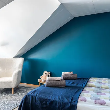 Feriehus 50's Charm By The With Sauna, Free Parking, 5 Bedrooms Lahti