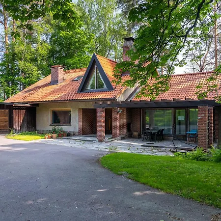 50's Charm By The With Sauna, Free Parking, 5 Bedrooms 度假居