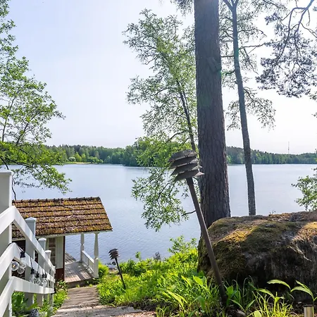 50's Charm By The With Sauna, Free Parking, 5 Bedrooms Feriehus Lahti