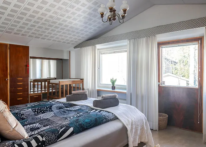 50's Charm By The With Sauna, Free Parking, 5 Bedrooms * 拉赫蒂