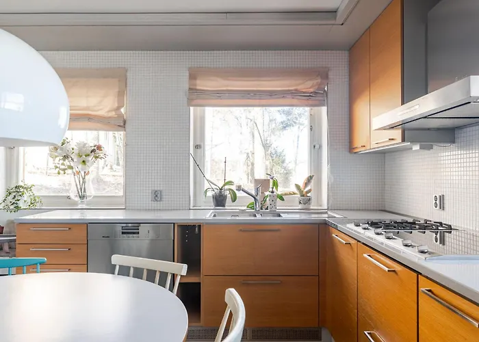 50's Charm By The With Sauna, Free Parking, 5 Bedrooms 拉赫蒂