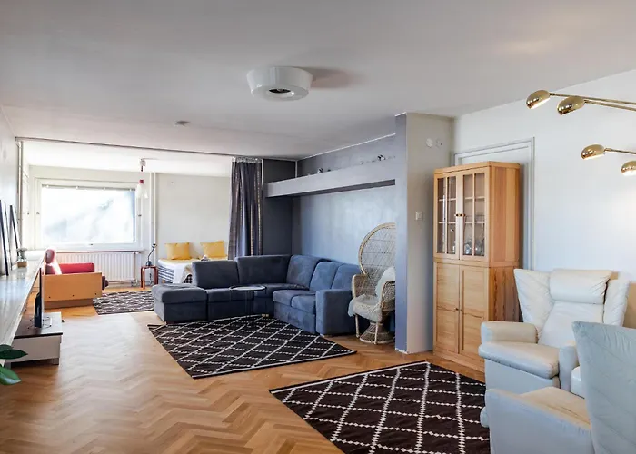 50's Charm By The With Sauna, Free Parking, 5 Bedrooms 度假居 拉赫蒂