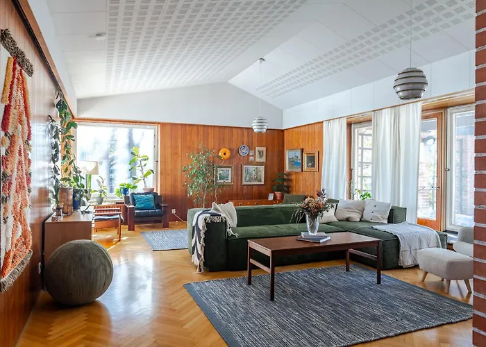 50's Charm By The With Sauna, Free Parking, 5 Bedrooms * 拉赫蒂