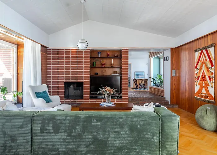 50's Charm By The With Sauna, Free Parking, 5 Bedrooms * 拉赫蒂