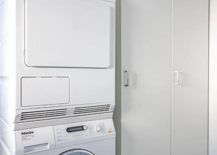 50's Charm By The With Sauna, Free Parking, 5 Bedrooms 度假居 *