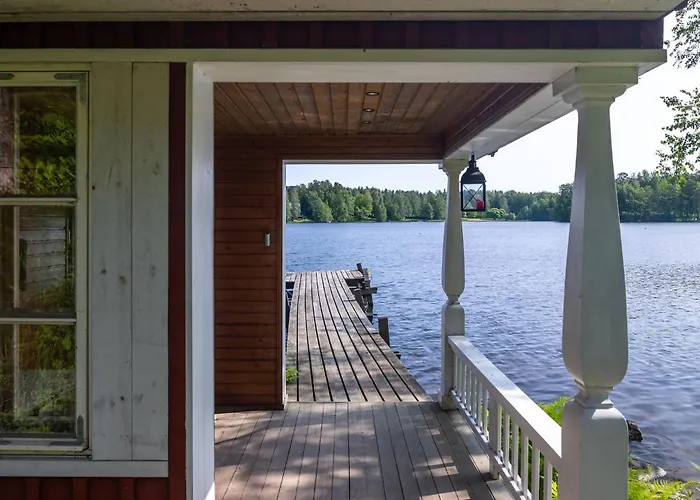 50's Charm By The With Sauna, Free Parking, 5 Bedrooms